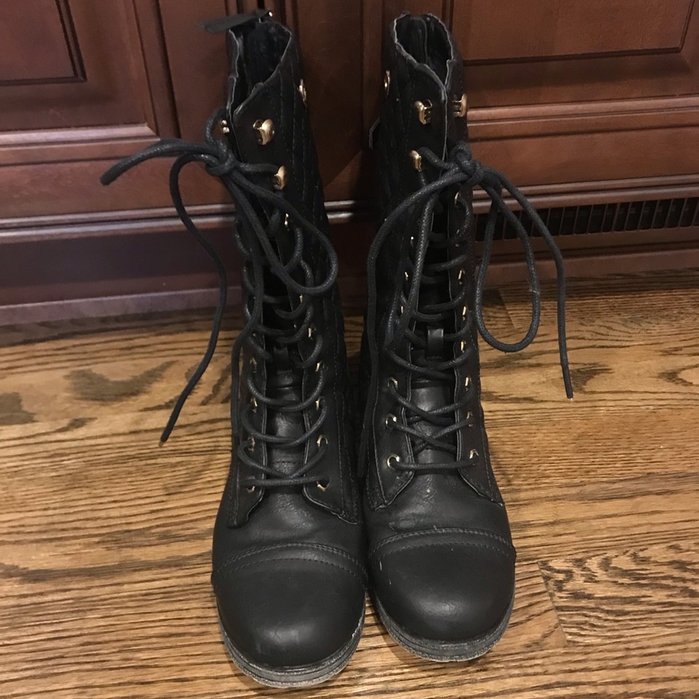 Shoe Dazzle Combat Boots